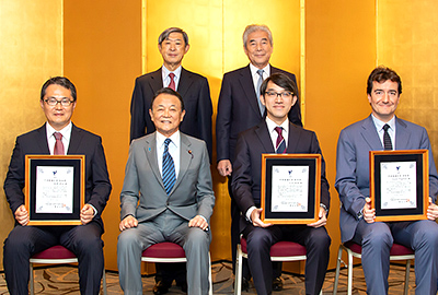 Recipients of the 19th Nakasone Yasuhiro Award